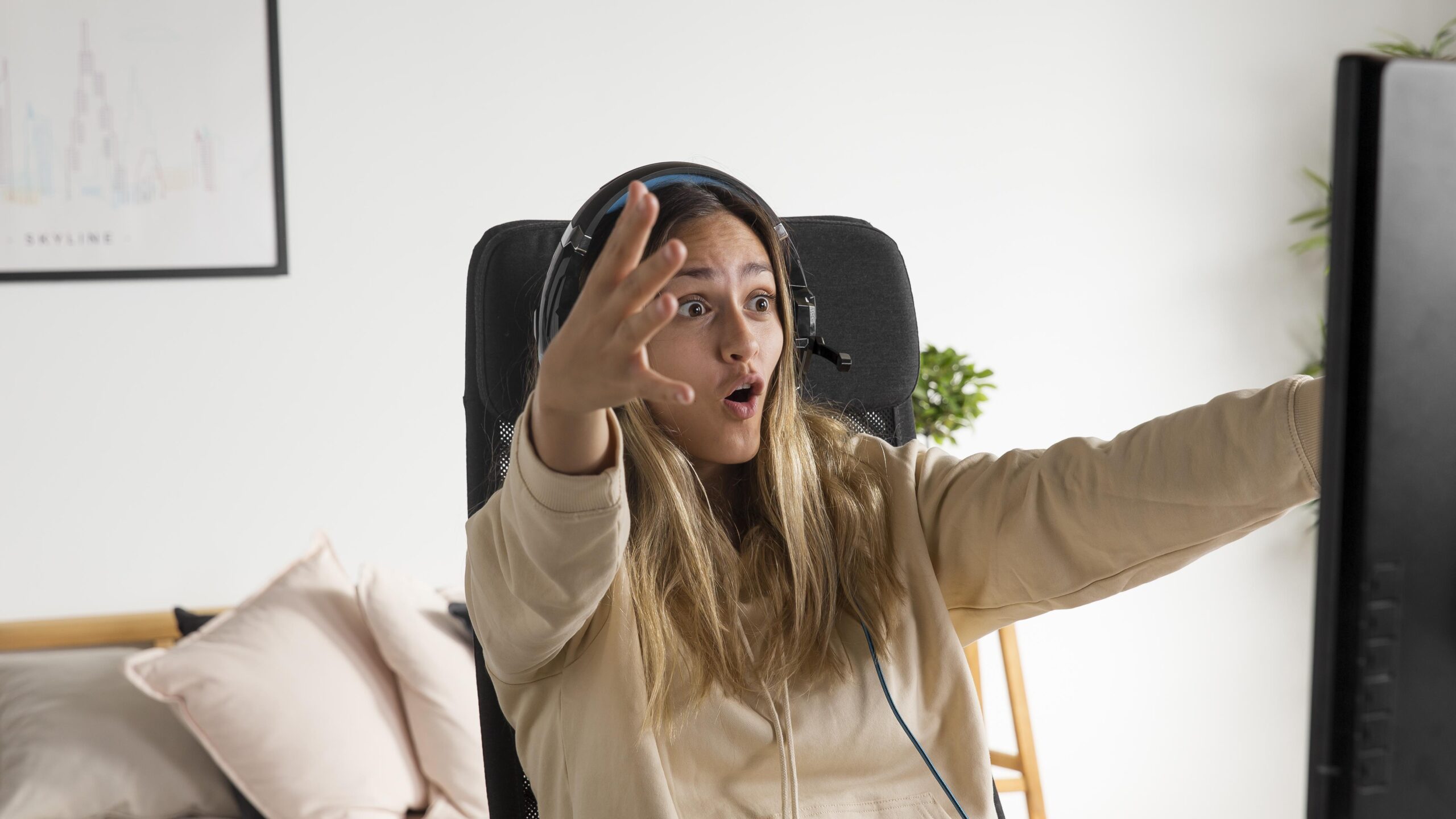 medium-shot-upset-woman-playing-computer